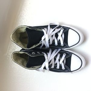 Black/White Womens 7.5 High Top Converse